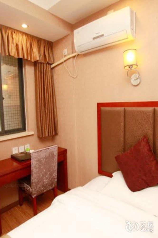 Helun Hotel Chengdu Exterior photo
